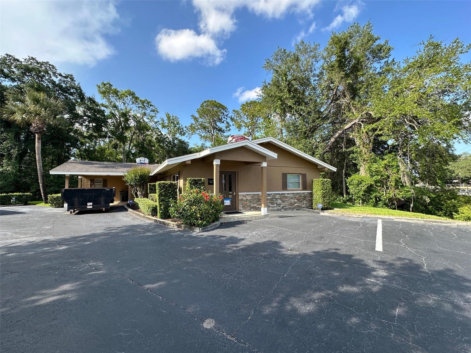 502 E AIRPORT BLVD, SANFORD, FL — photo 2