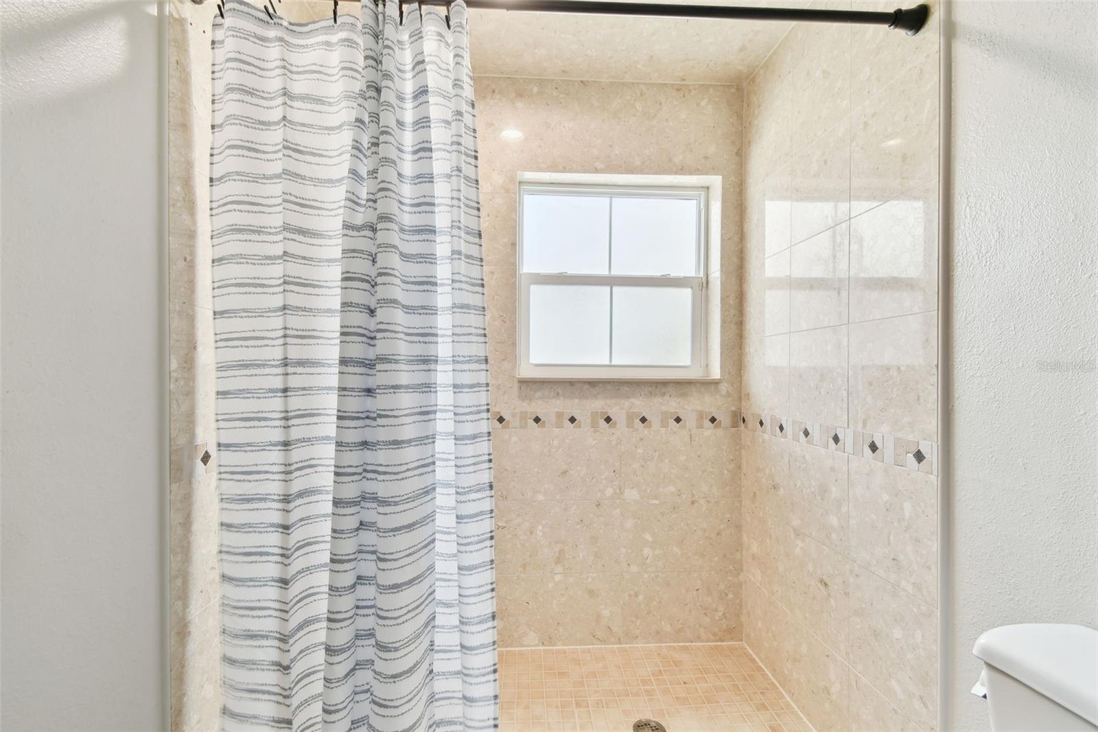 16033 GULF BLVD, REDINGTON BEACH, FL — photo 29