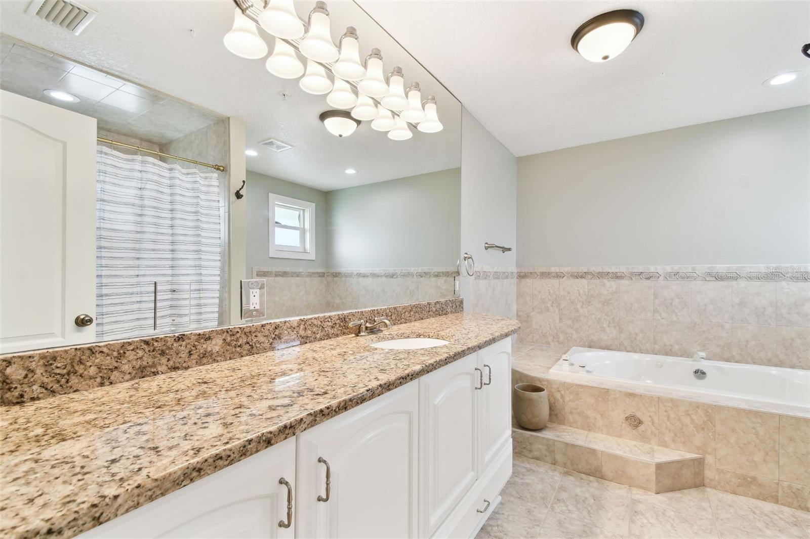 16033 GULF BLVD, REDINGTON BEACH, FL — photo 41