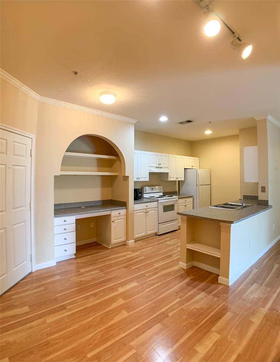 860 N ORANGE AVE #428, ORLANDO, FL — photo 2