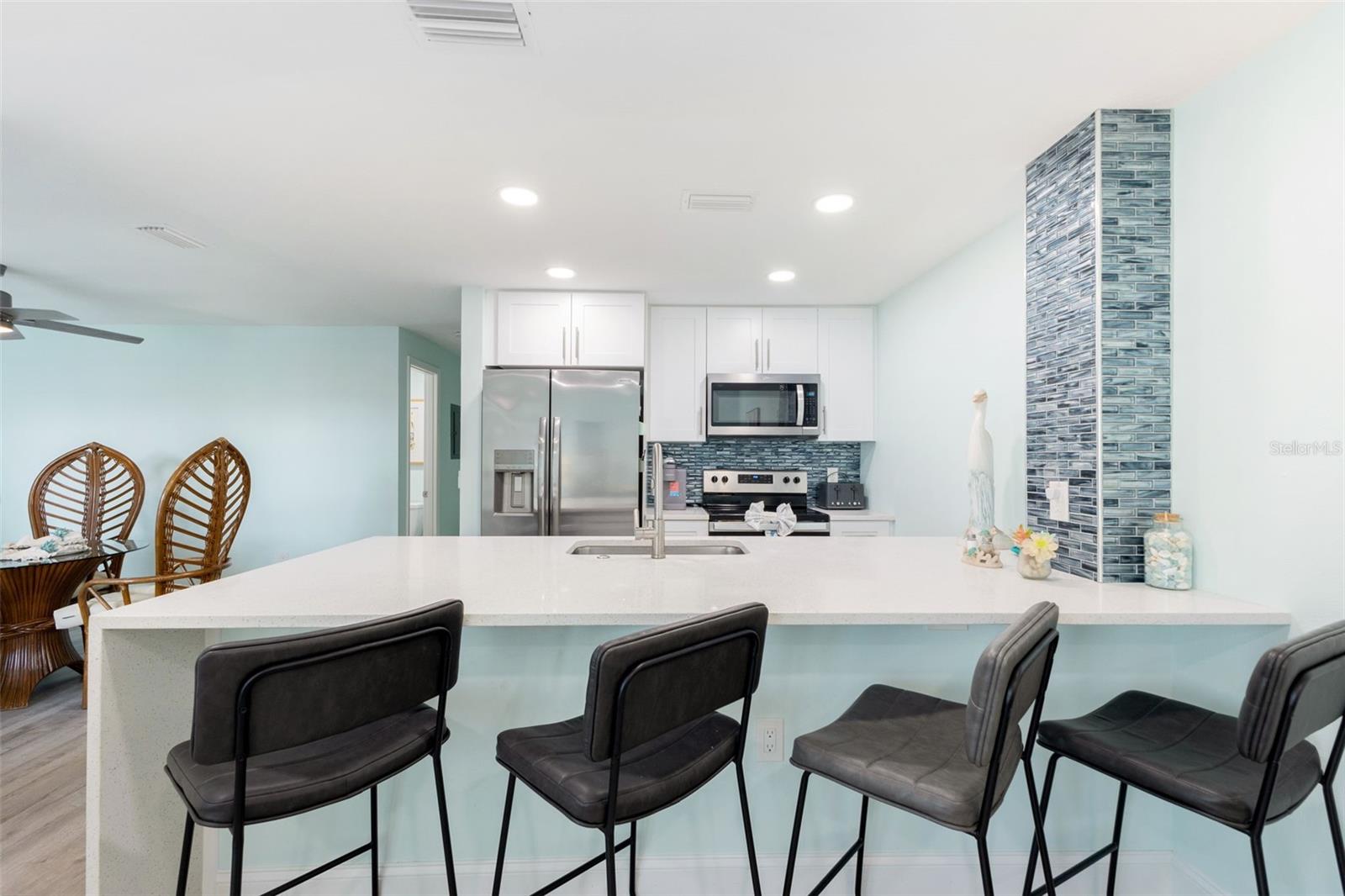 337 REX PL #G, MADEIRA BEACH, FL — photo 9