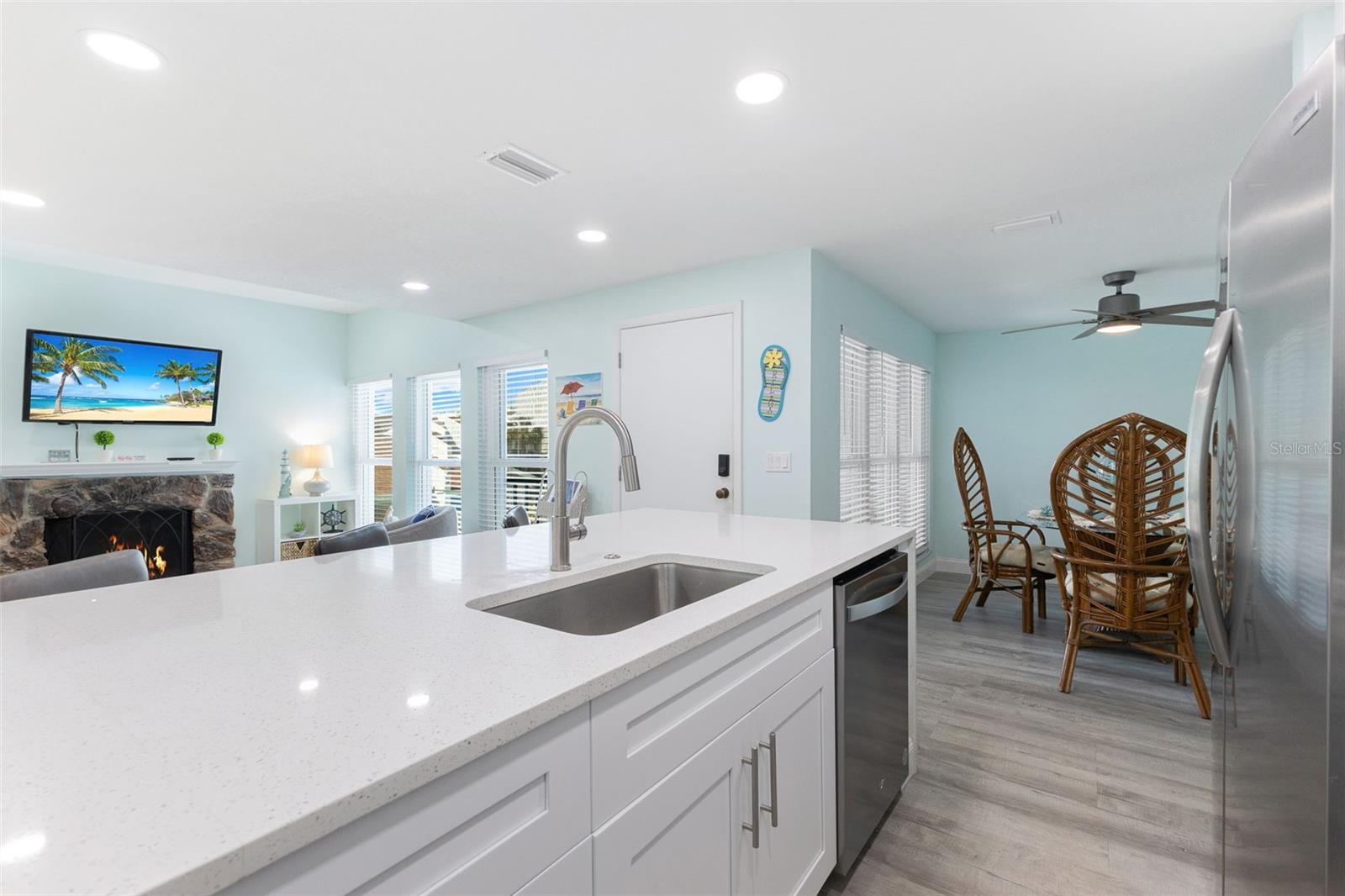 337 REX PL #G, MADEIRA BEACH, FL — photo 15