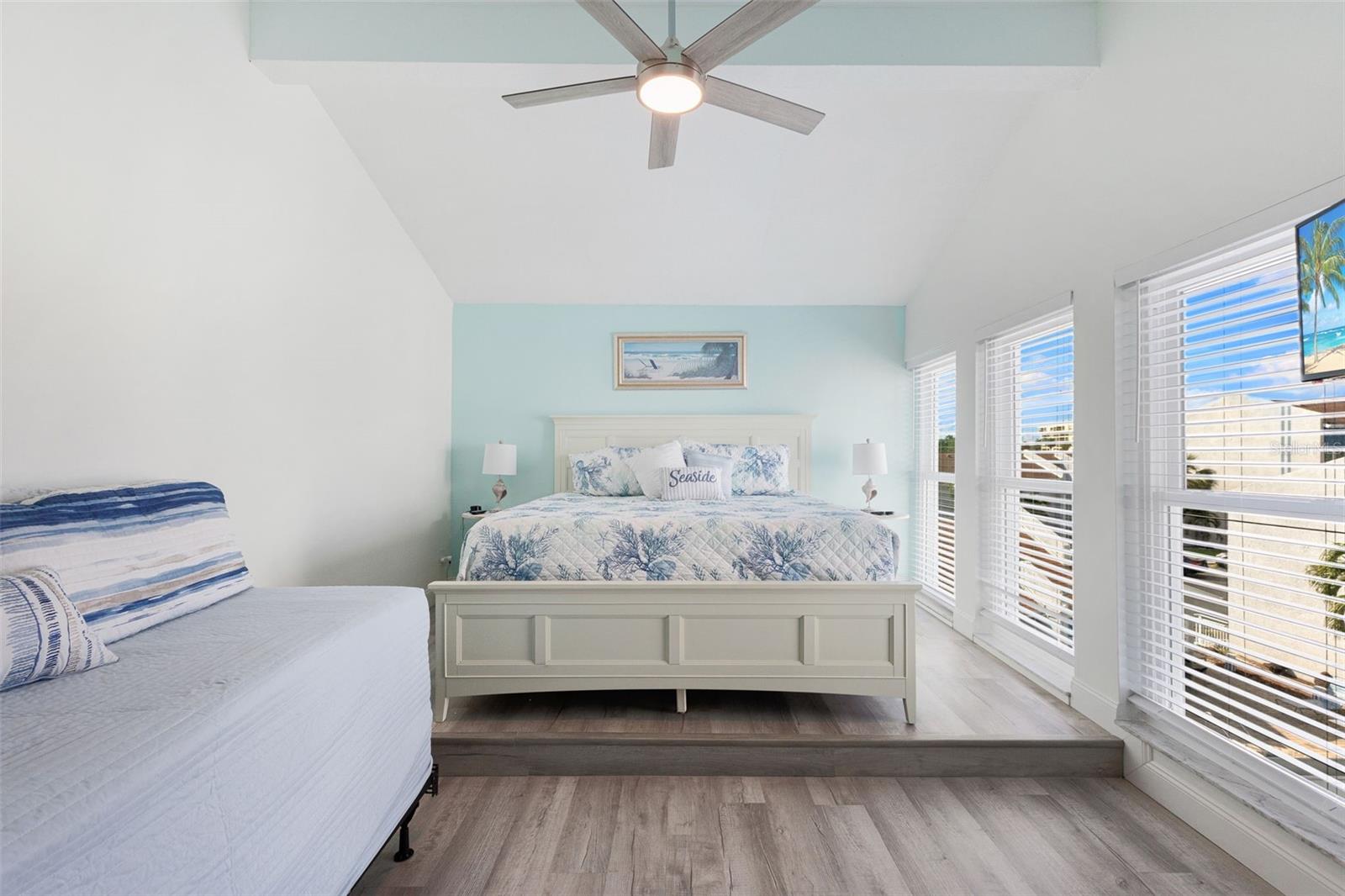 337 REX PL #G, MADEIRA BEACH, FL — photo 27