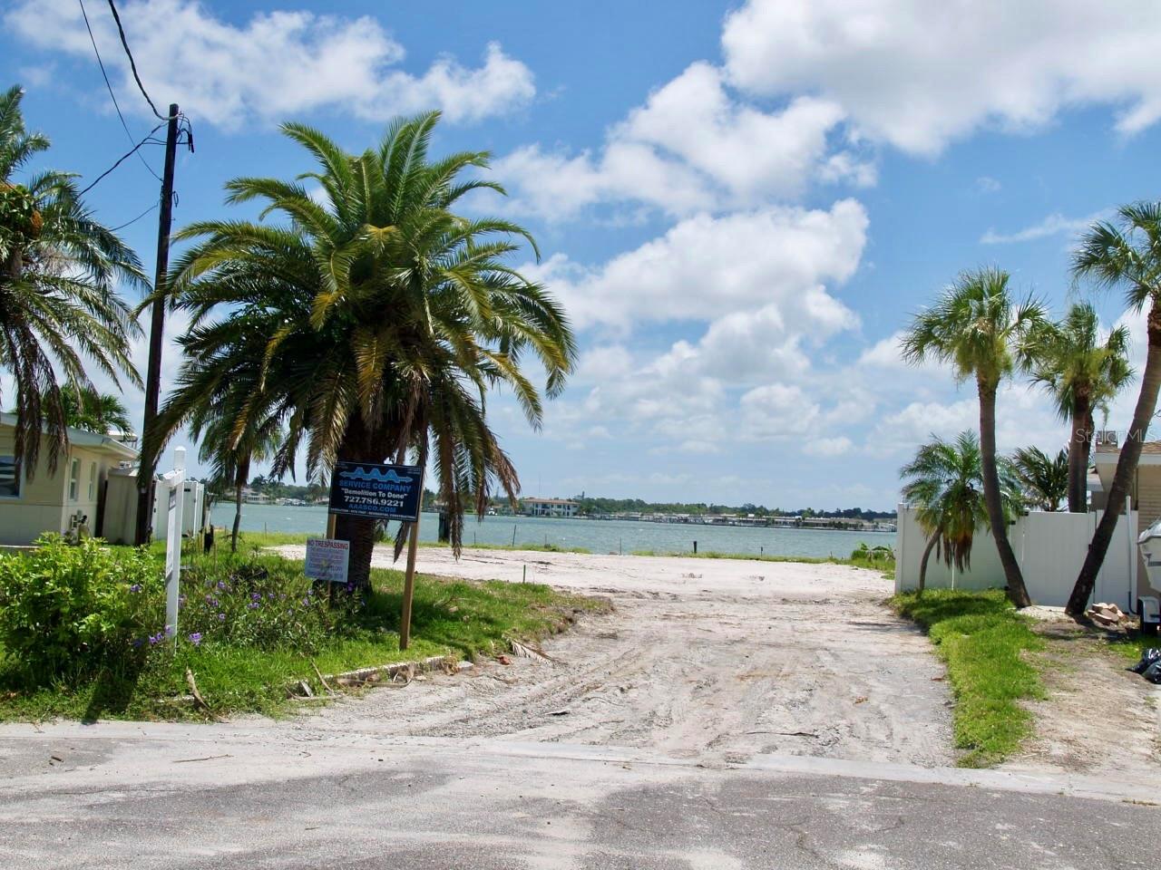 16003 5TH ST E, REDINGTON BEACH, FL — photo 2