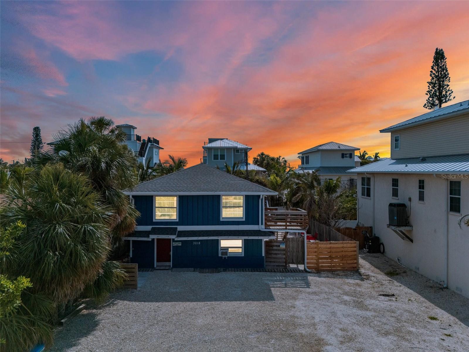 3018 GULF DR, HOLMES BEACH, FL — photo 2