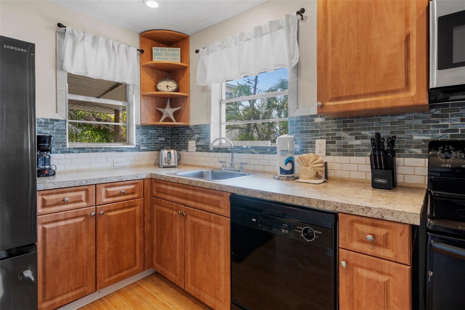 3018 GULF DR, HOLMES BEACH, FL — photo 11