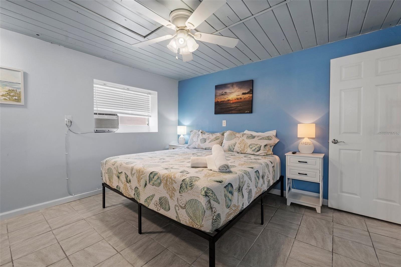 3018 GULF DR, HOLMES BEACH, FL — photo 27