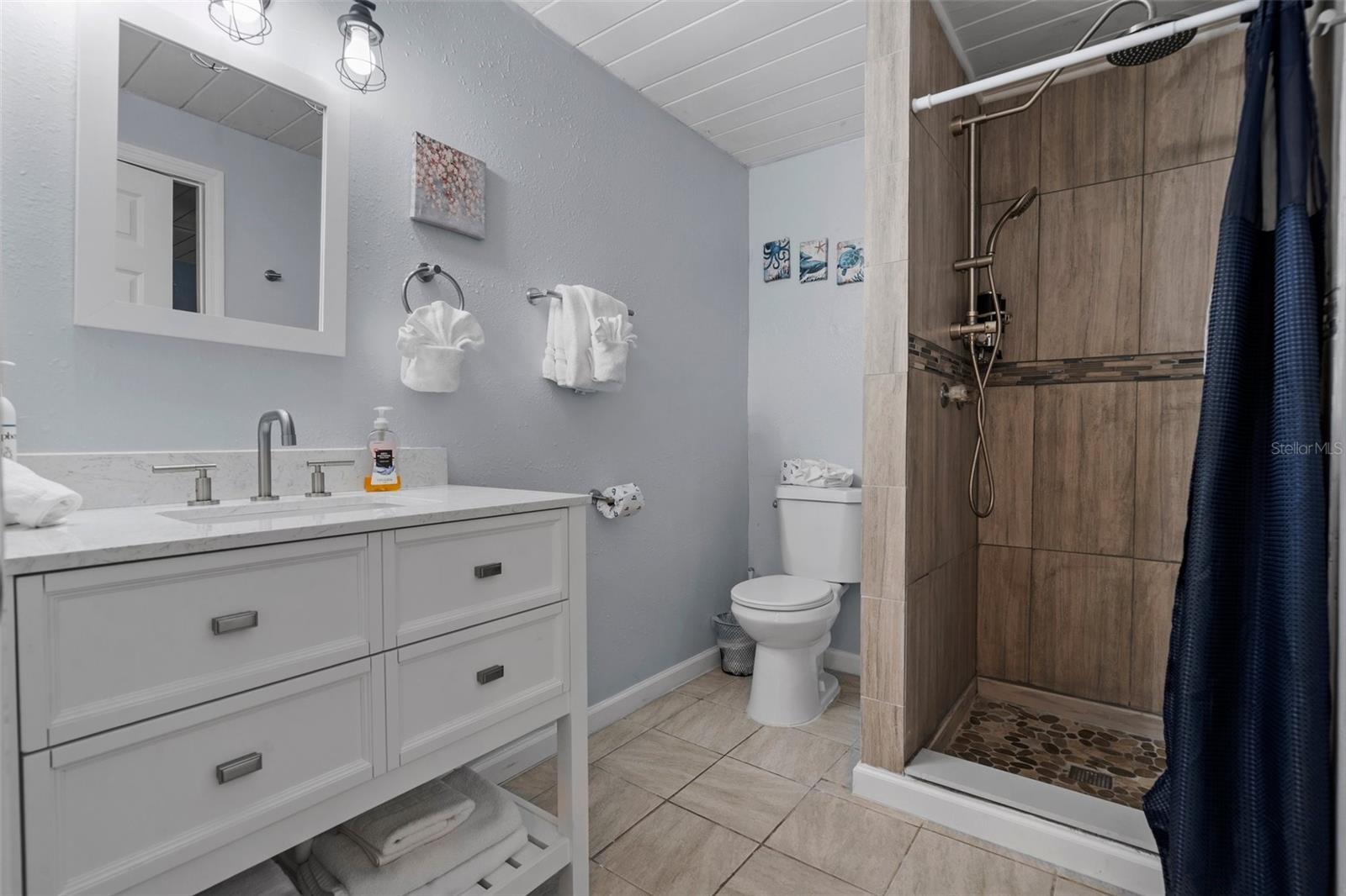 3018 GULF DR, HOLMES BEACH, FL — photo 29