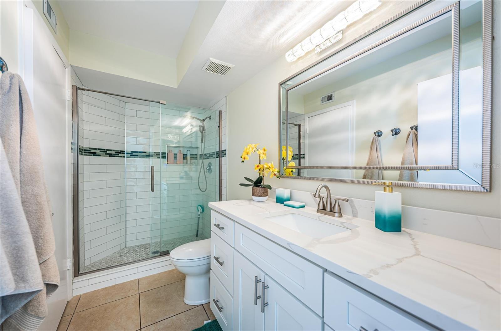 6081 BAHIA DEL MAR CIR #456, ST PETERSBURG, FL — photo 17