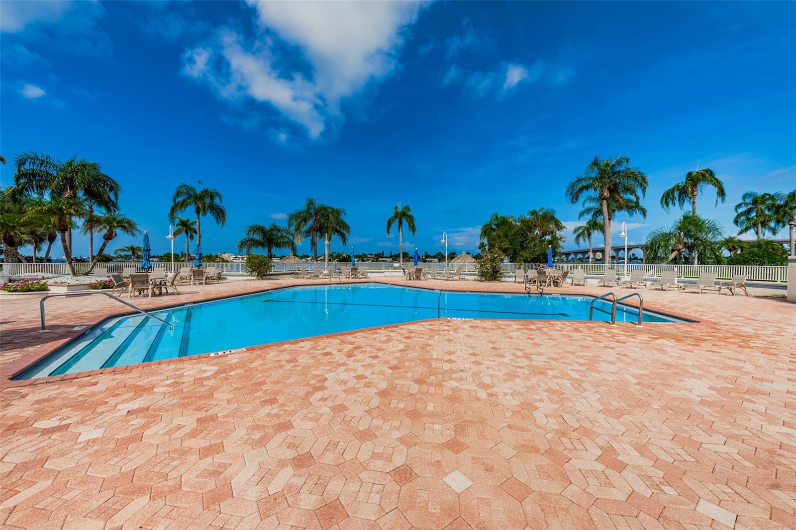 6081 BAHIA DEL MAR CIR #456, ST PETERSBURG, FL — photo 26
