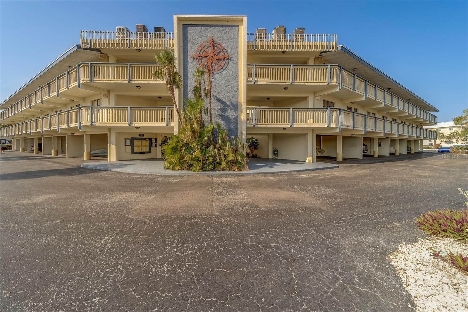 11650 CAPRI CIR S #105, TREASURE ISLAND, FL — photo 2