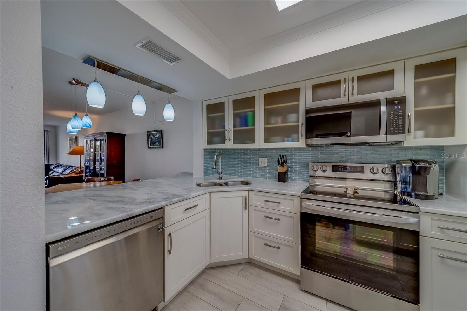 11650 CAPRI CIR S #105, TREASURE ISLAND, FL — photo 8