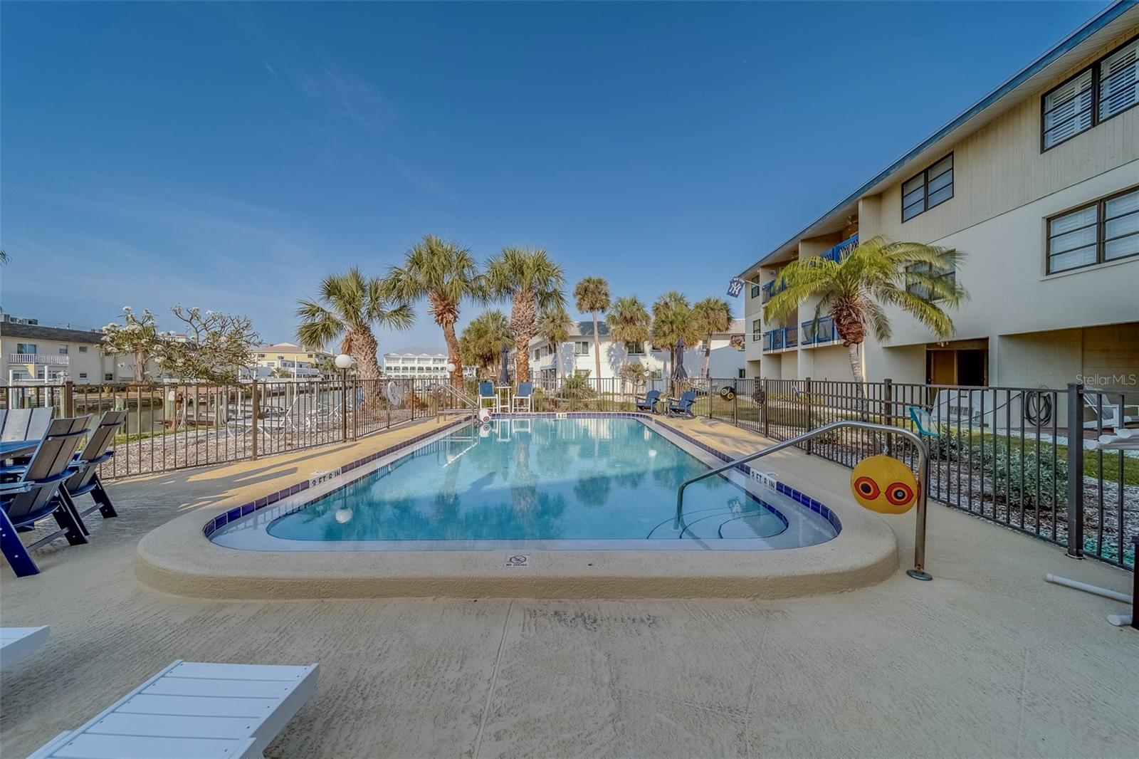 11650 CAPRI CIR S #105, TREASURE ISLAND, FL — photo 39