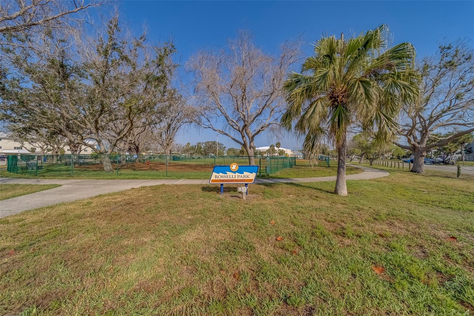 11650 CAPRI CIR S #105, TREASURE ISLAND, FL — photo 48