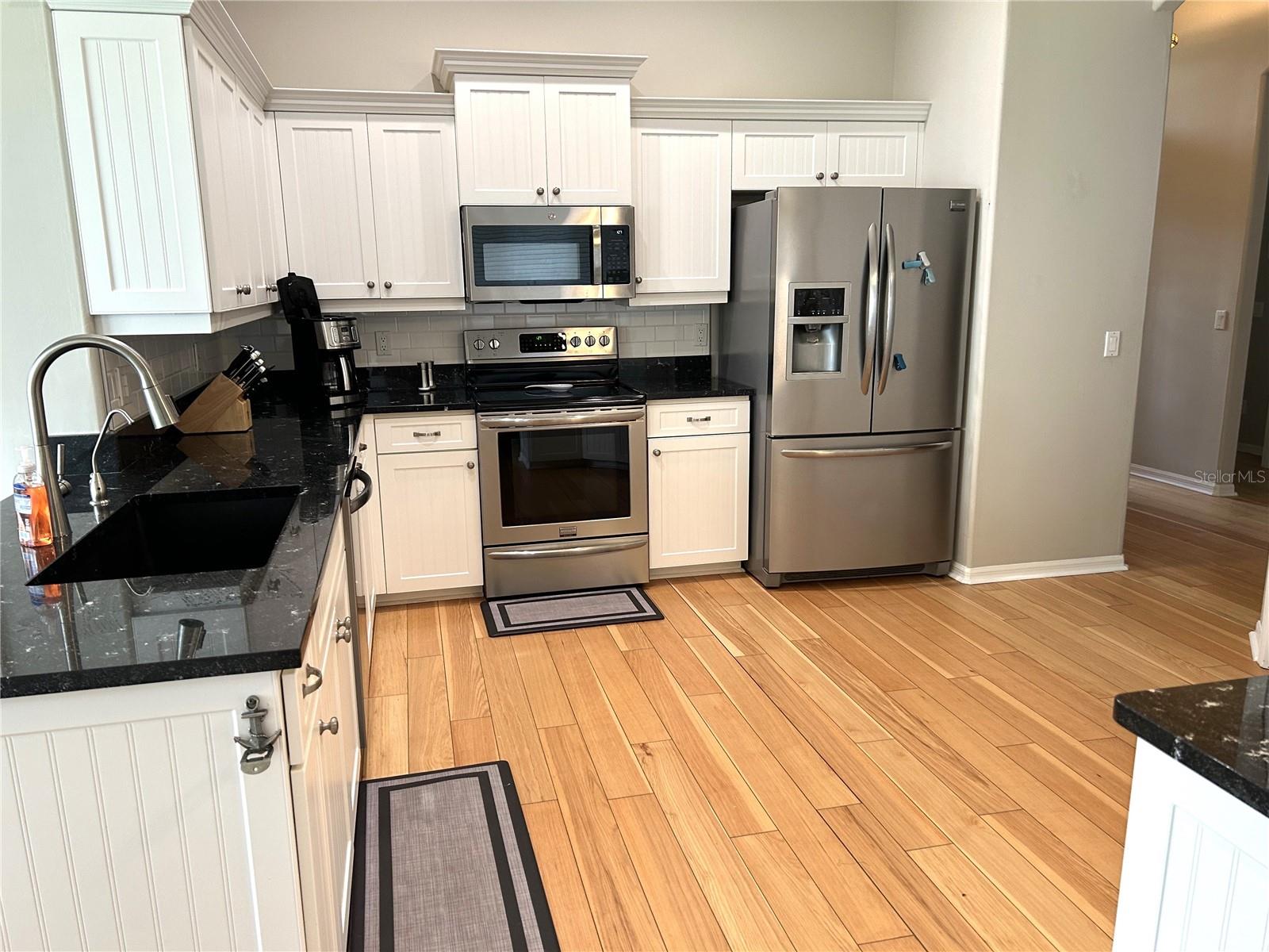 8918 OLDE HICKORY AVE, SARASOTA, FL — photo 3
