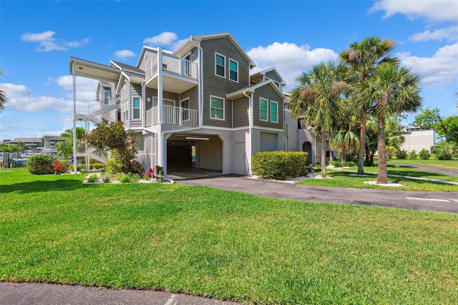 5712 BISCAYNE CT #103, NEW PORT RICHEY, FL