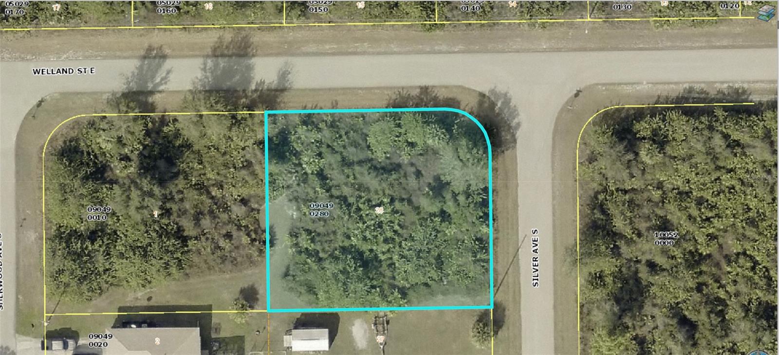 546 SILVER AVE S, LEHIGH ACRES, FL — photo 3