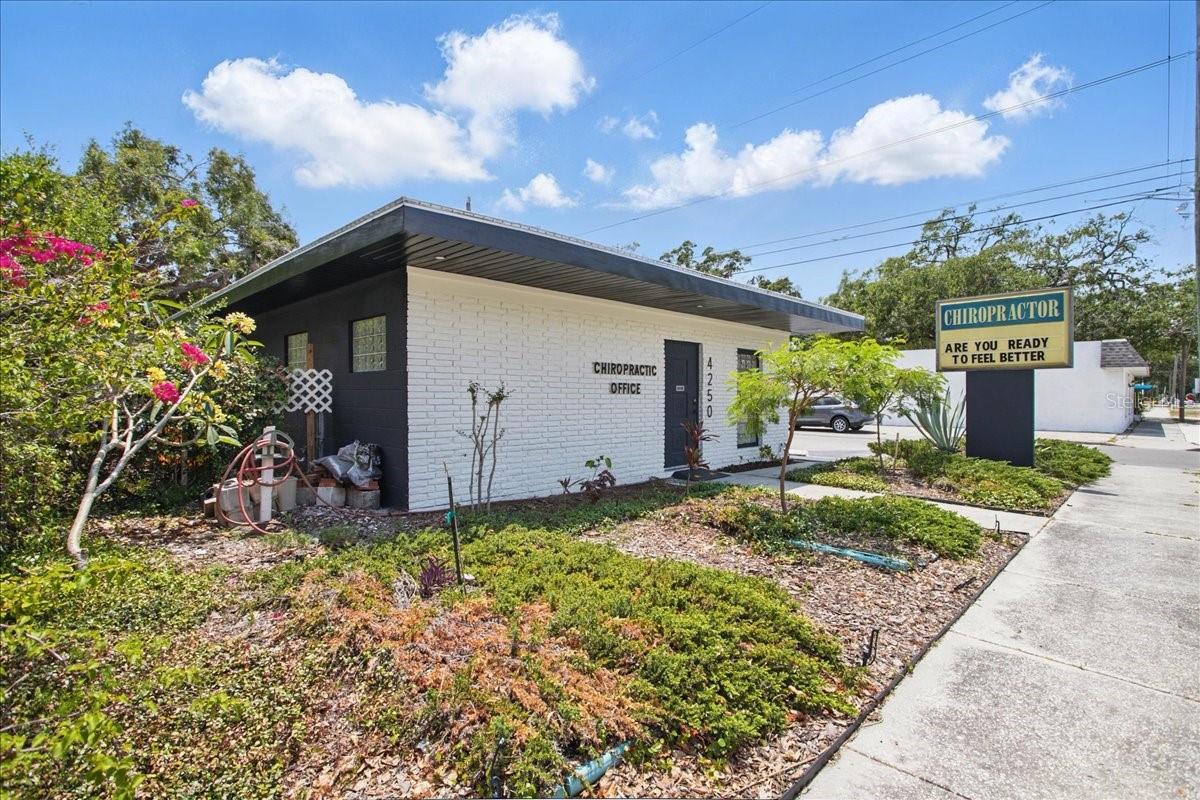 4250 W BAY TO BAY BLVD, TAMPA, FL — photo 2