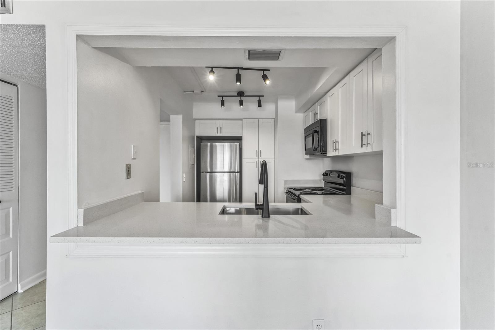 6219 PALMA DEL MAR BLVD S #301, ST PETERSBURG, FL — photo 4