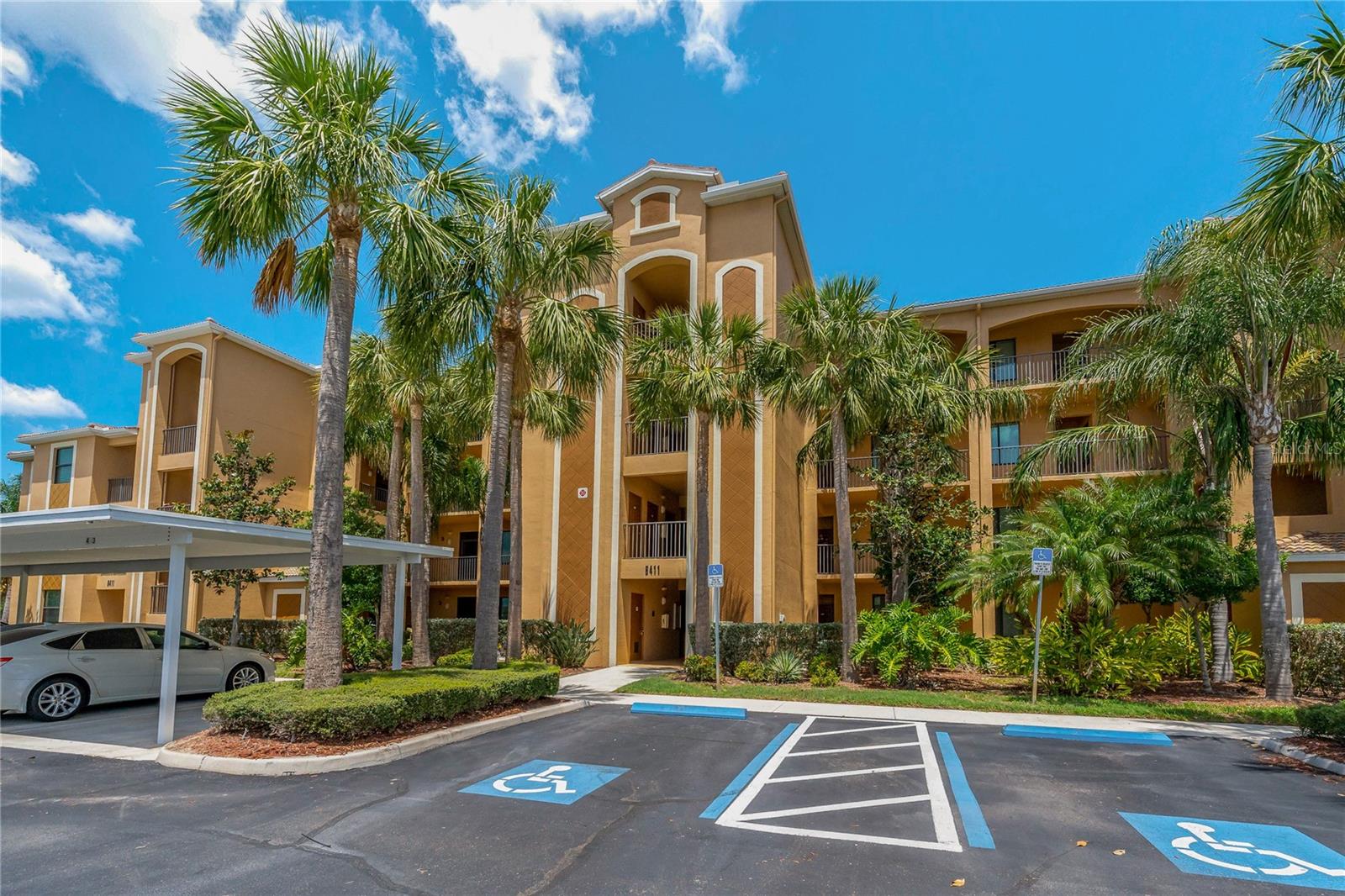 6411 GRAND ESTUARY TRL #401, BRADENTON, FL