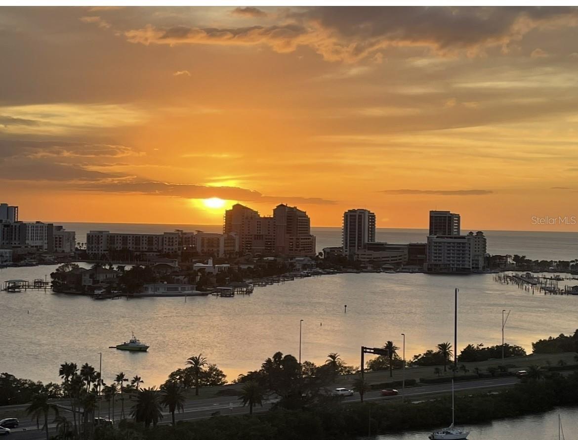 31 ISLAND WAY #1403, CLEARWATER BEACH, FL — photo 2