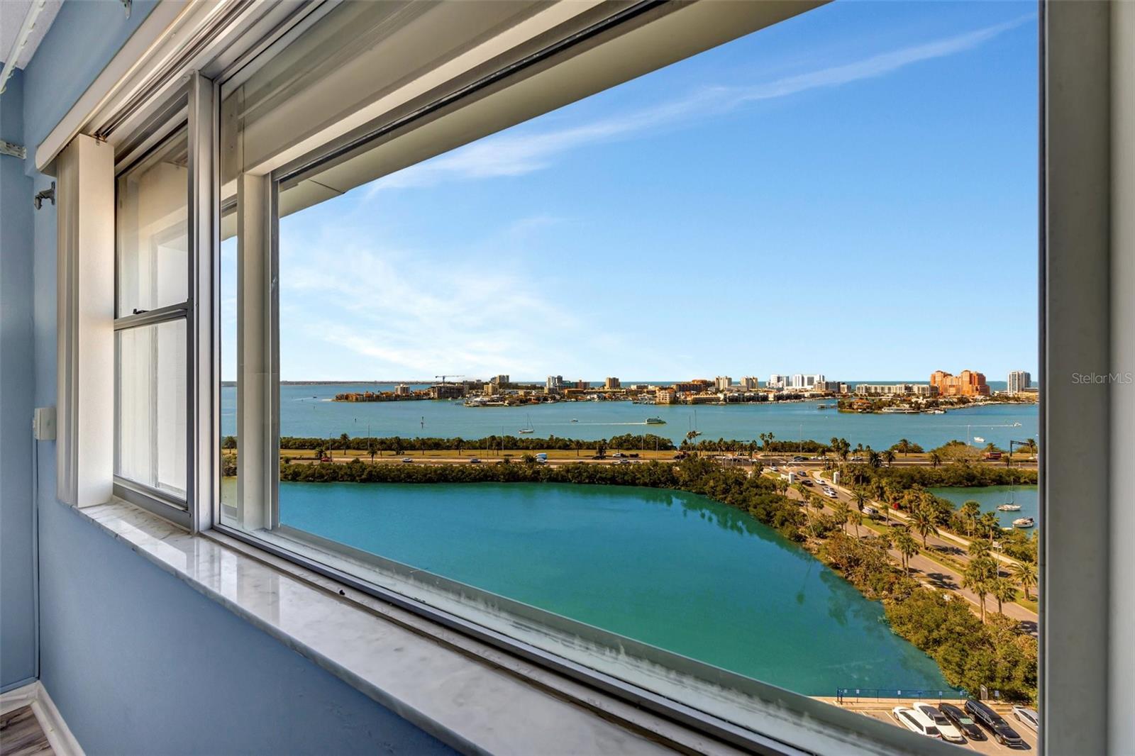 31 ISLAND WAY #1403, CLEARWATER BEACH, FL — photo 3