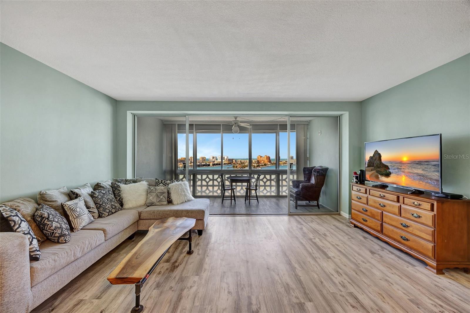 31 ISLAND WAY #1403, CLEARWATER BEACH, FL — photo 5
