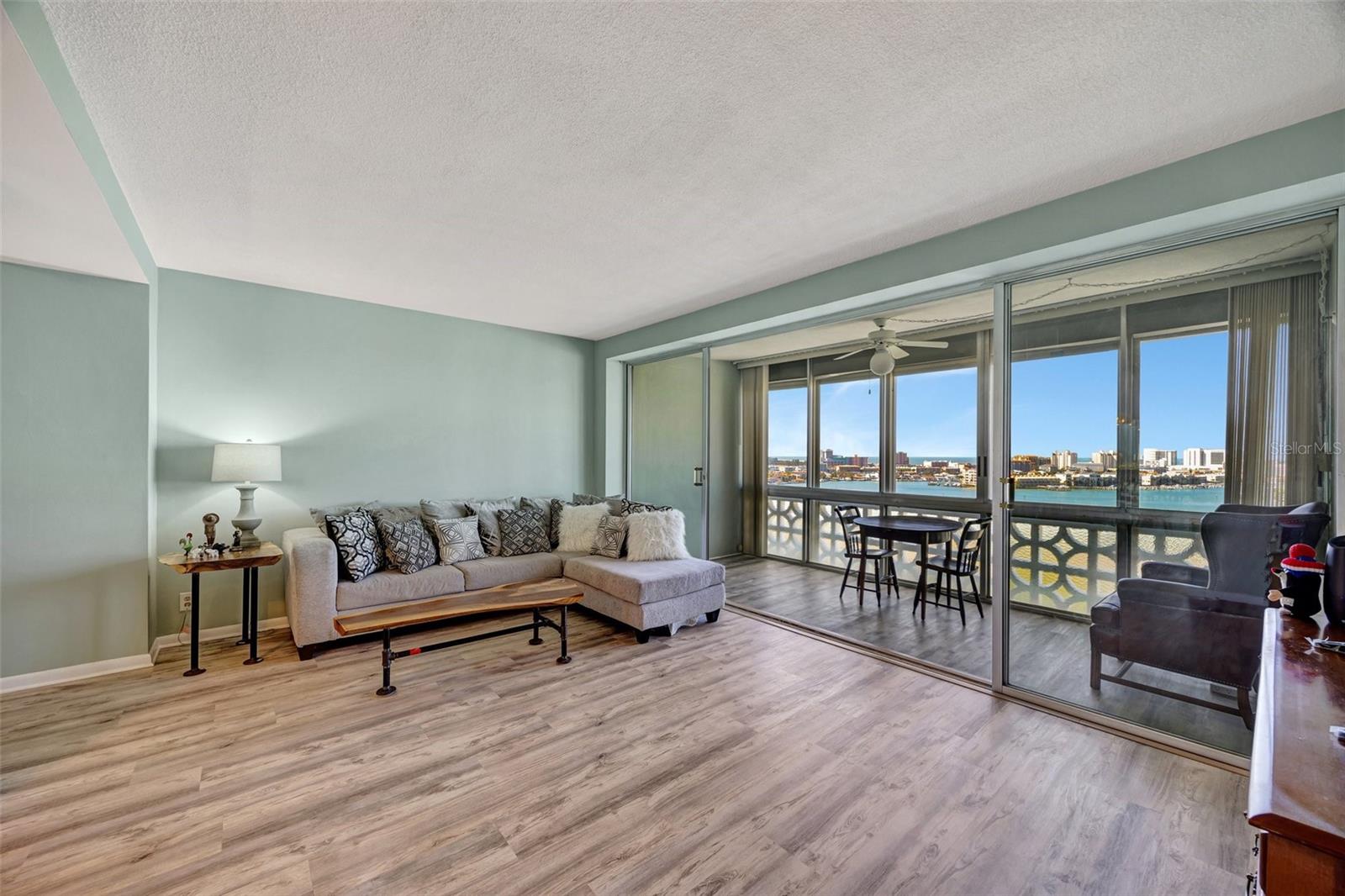 31 ISLAND WAY #1403, CLEARWATER BEACH, FL — photo 9