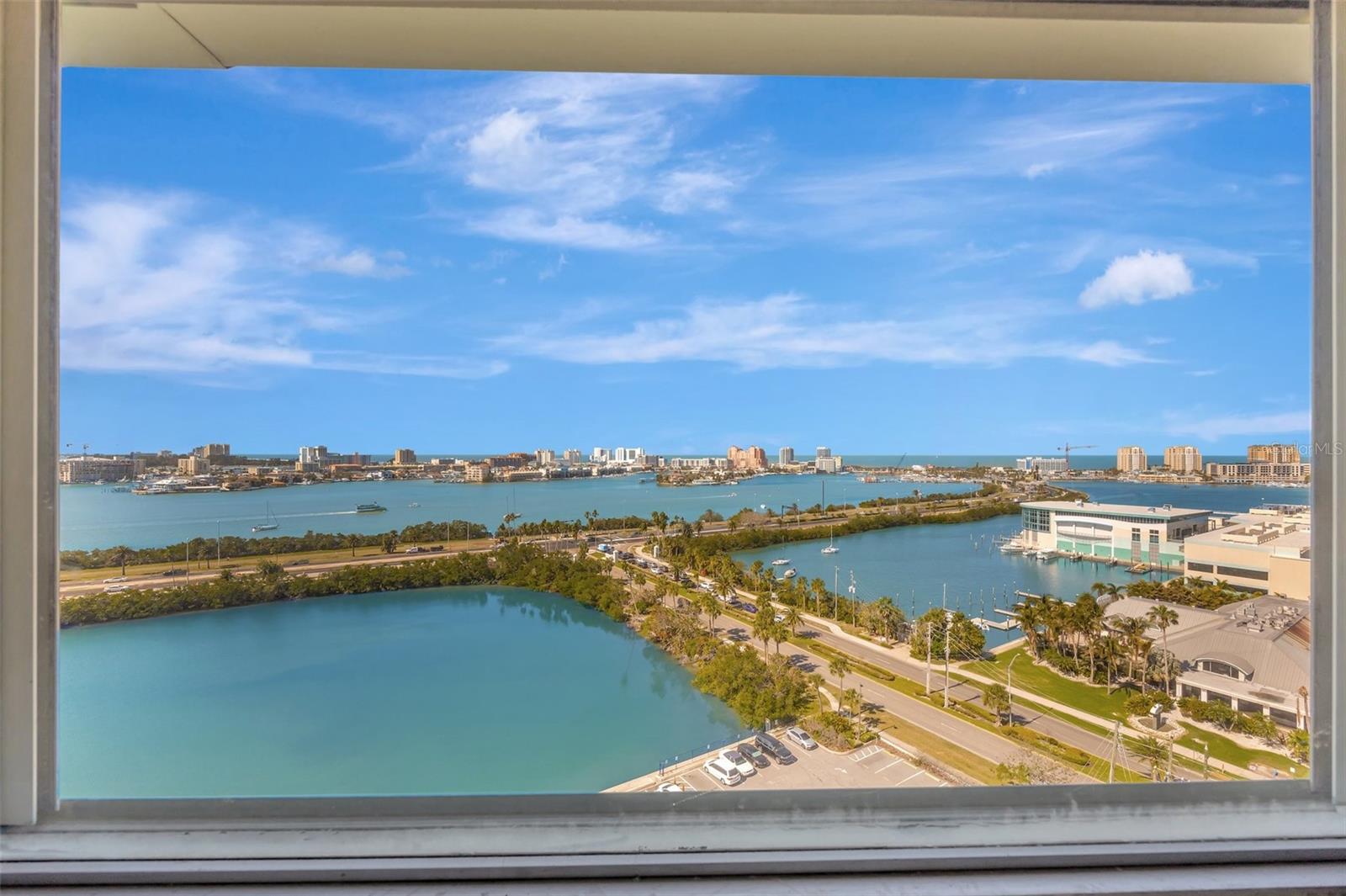 31 ISLAND WAY #1403, CLEARWATER BEACH, FL — photo 15