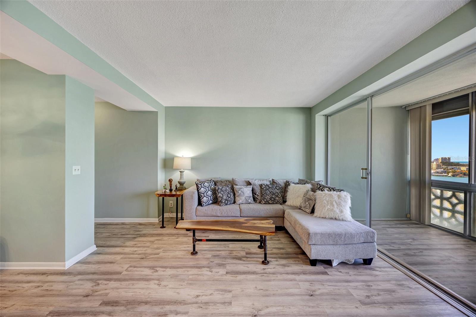 31 ISLAND WAY #1403, CLEARWATER BEACH, FL — photo 18