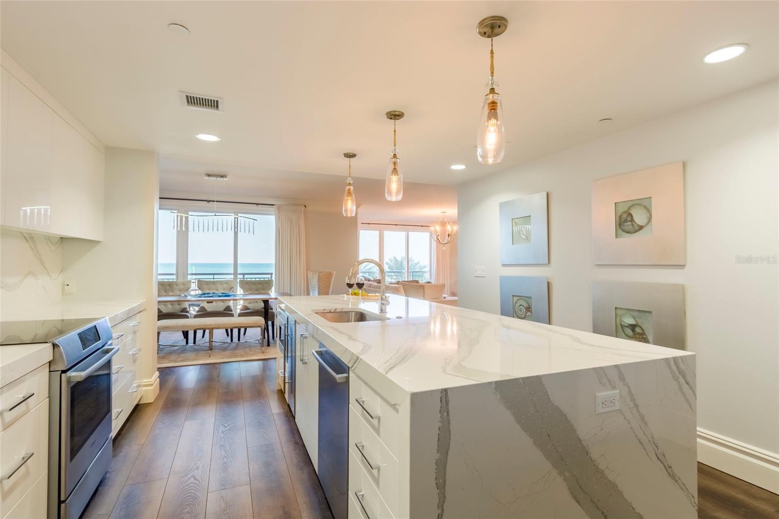 301 S GULFVIEW BLVD #304, CLEARWATER BEACH, FL — photo 11