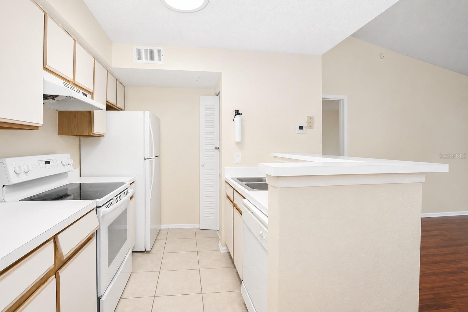 2208 ANTIGUA PL #932, KISSIMMEE, FL — photo 6