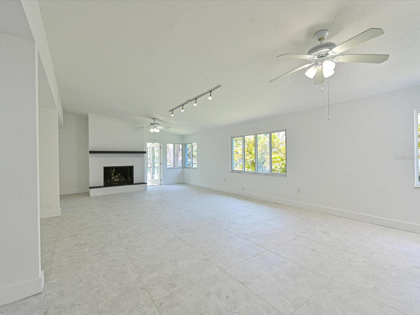 5920 GULF OF MEXICO DR, LONGBOAT KEY, FL — photo 17