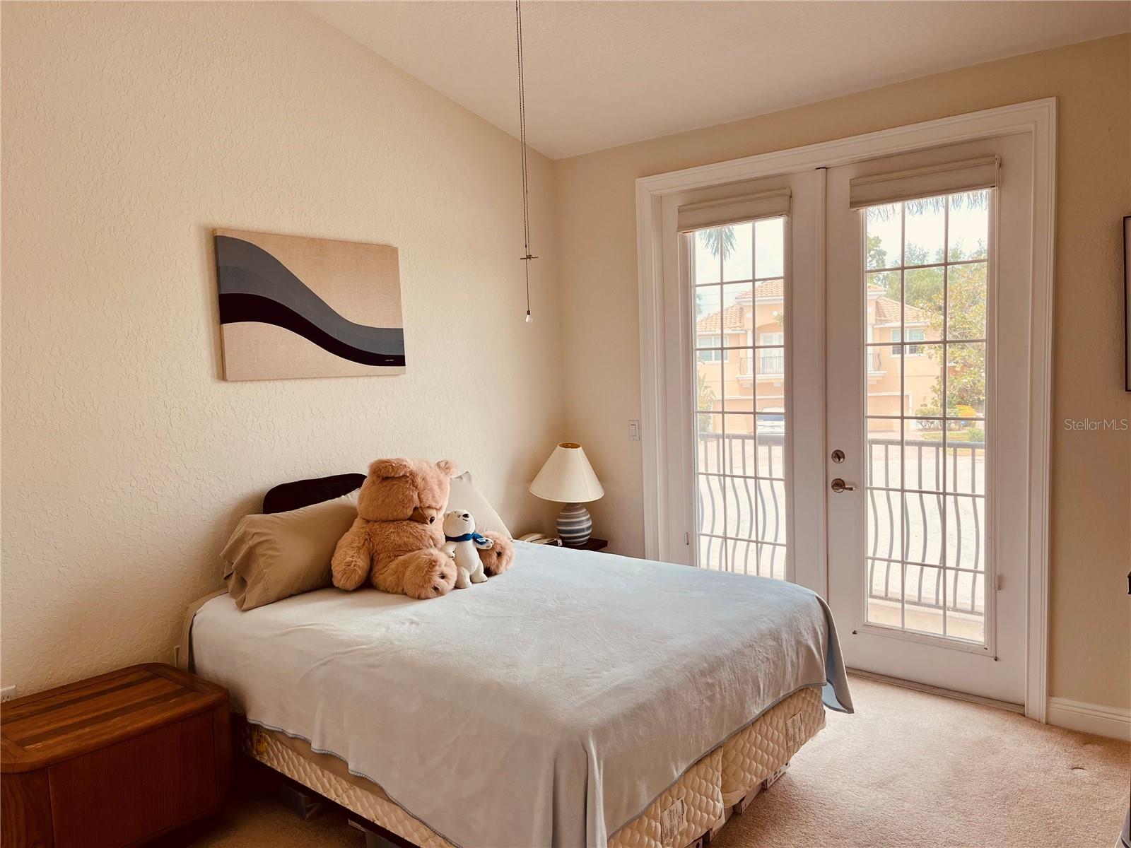 184 BANYAN BAY DR, ST PETERSBURG, FL — photo 32