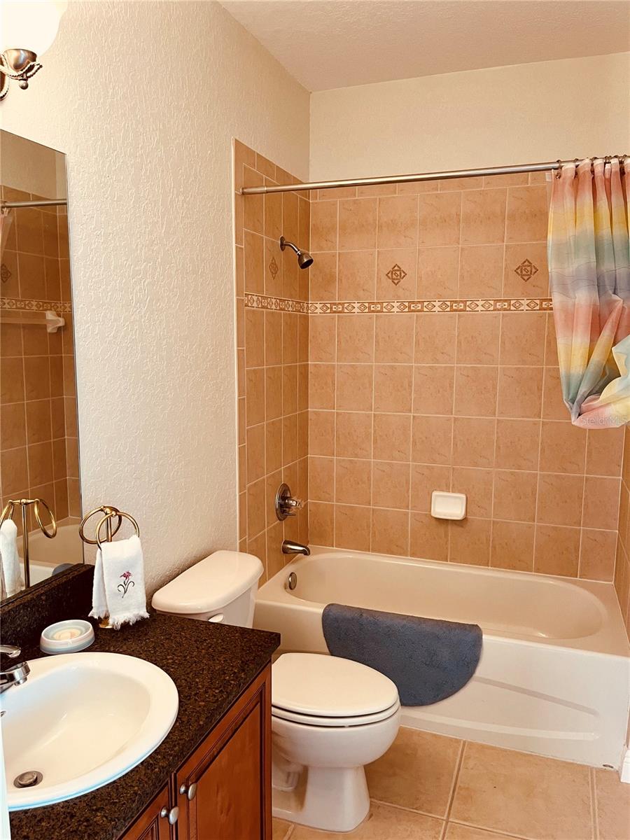184 BANYAN BAY DR, ST PETERSBURG, FL — photo 37
