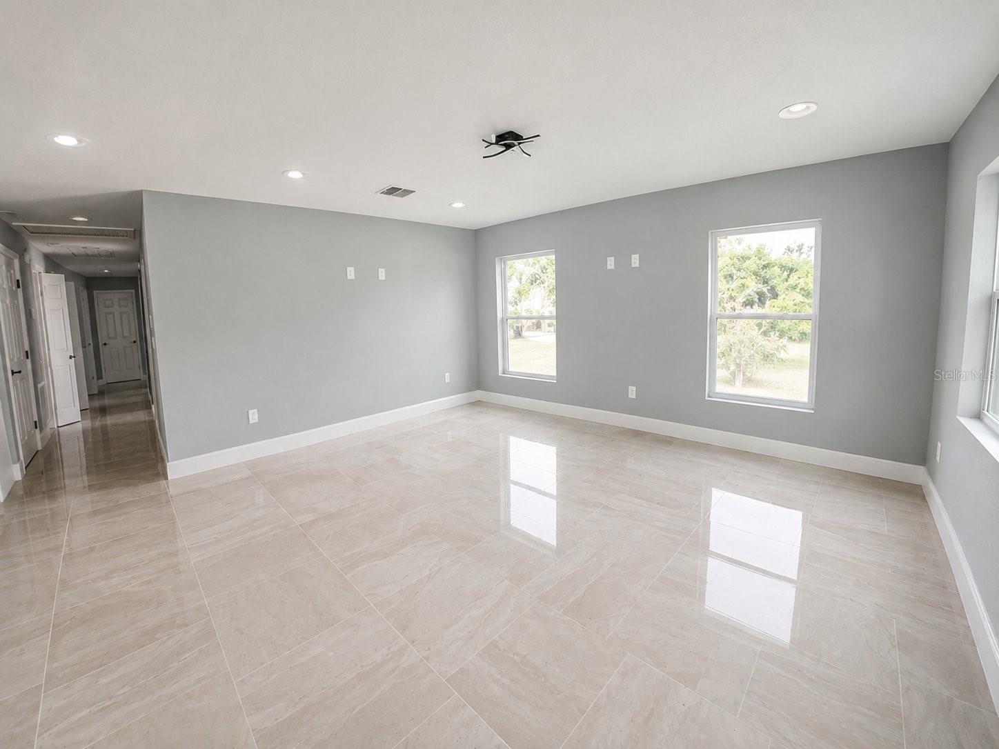3704 SMITH TREE ST, TAMPA, FL — photo 9