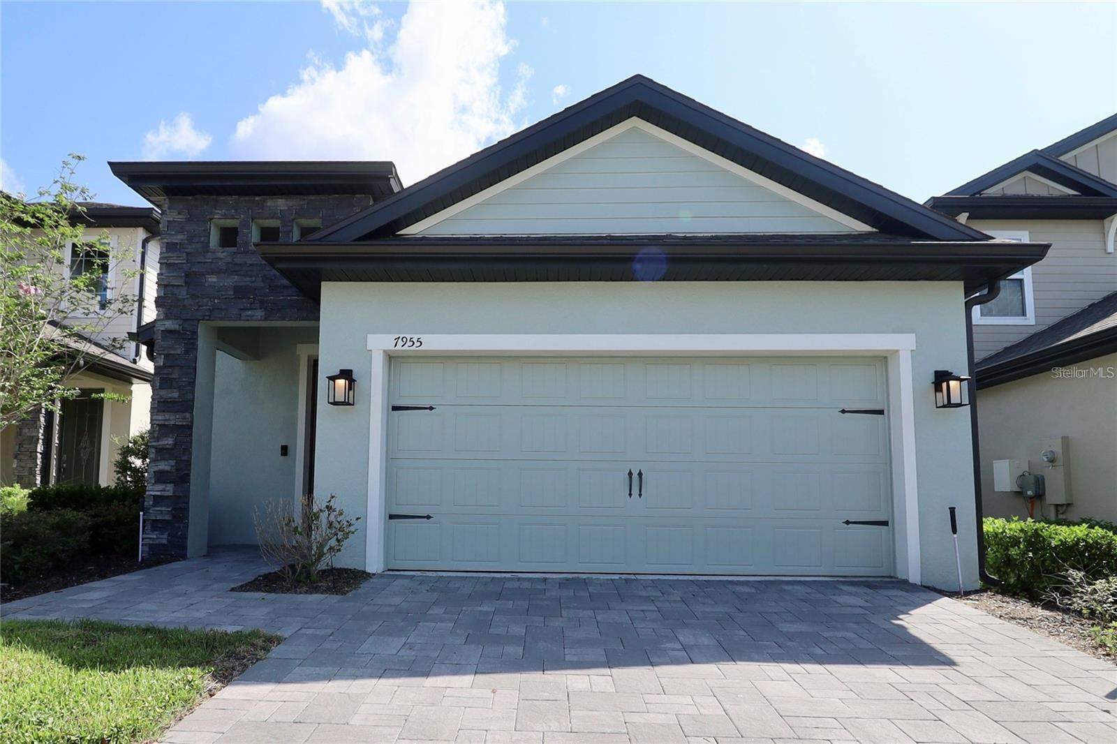 7955 DELWIN LN, REUNION, FL