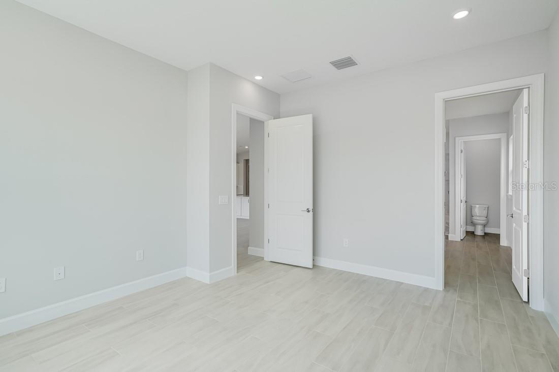 5652 NEVIS TER, KISSIMMEE, FL — photo 20