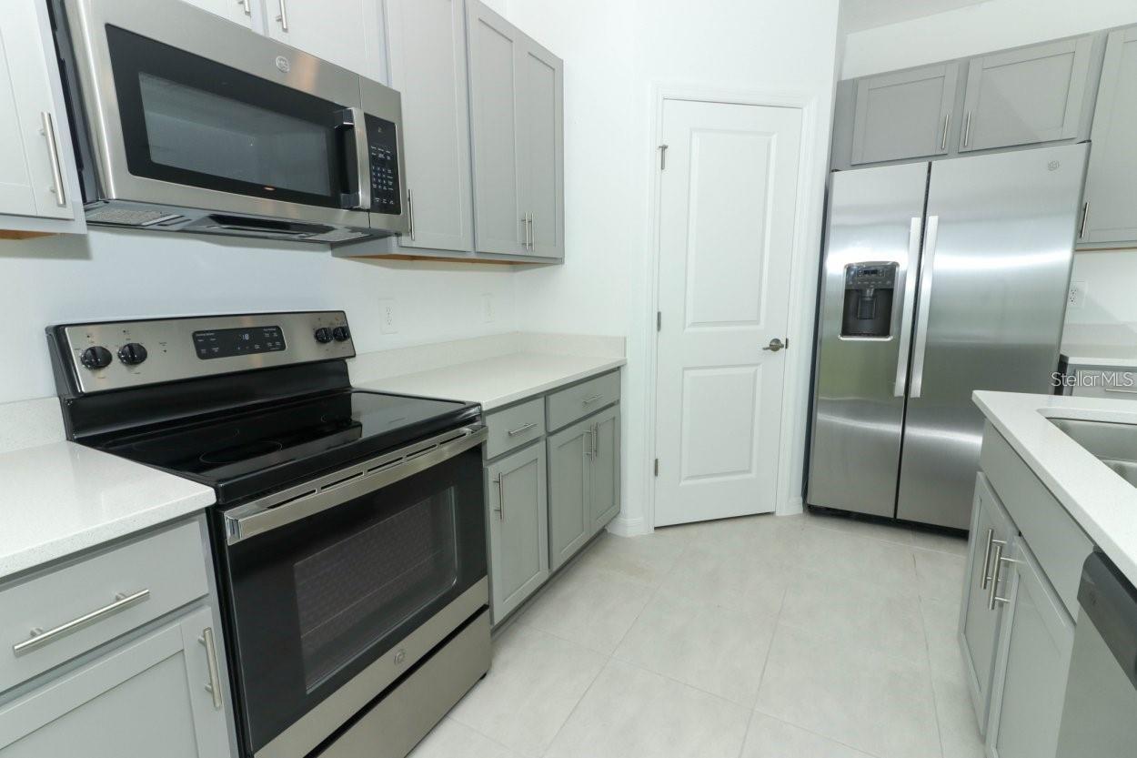 165 CITRINE LOOP, KISSIMMEE, FL — photo 4