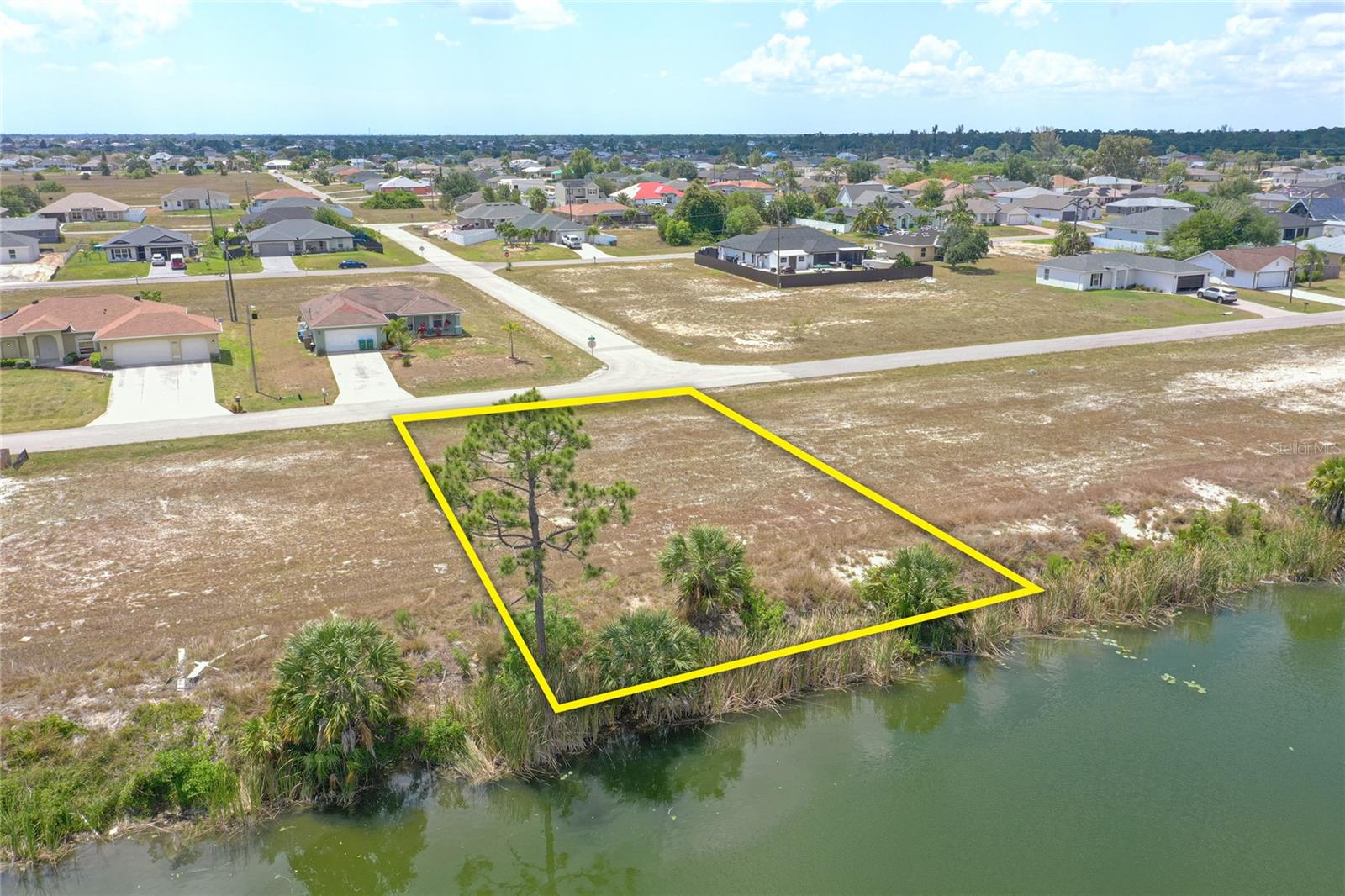 2831 NE 5TH PL, CAPE CORAL, FL — photo 7