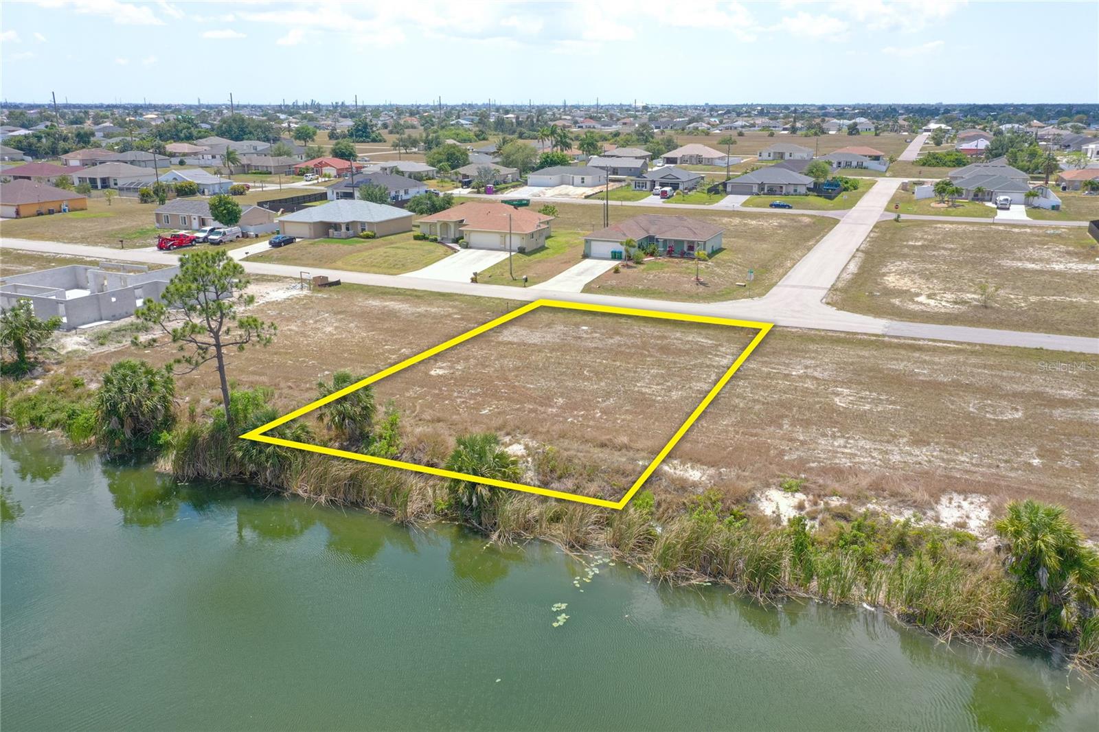 2831 NE 5TH PL, CAPE CORAL, FL — photo 10