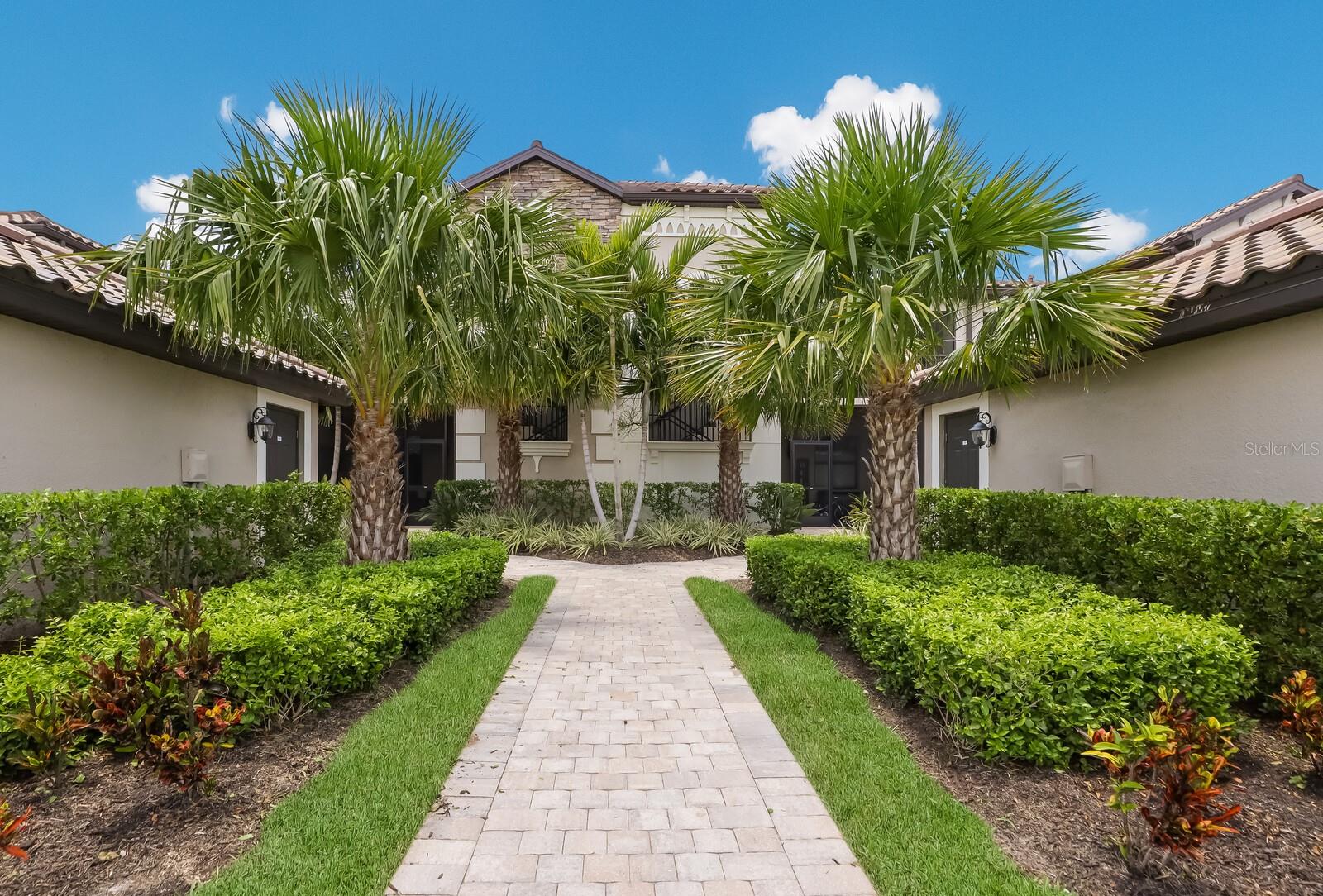 5557 PALMER CIR #202, BRADENTON, FL