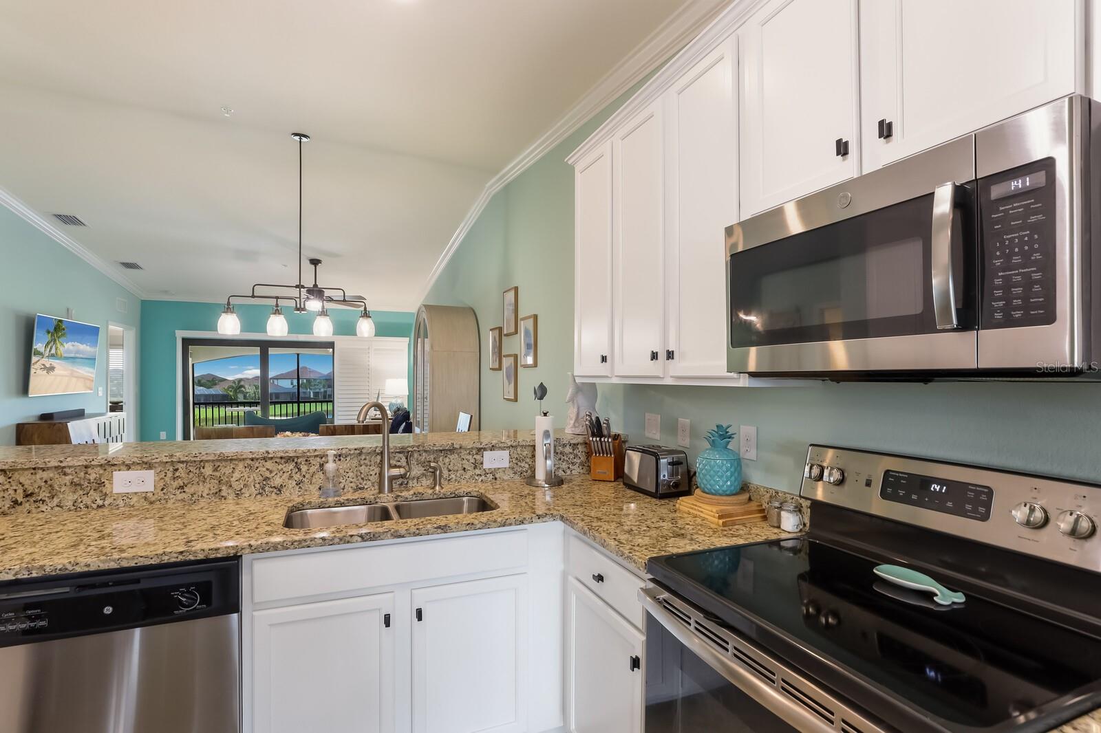 5557 PALMER CIR #202, BRADENTON, FL — photo 7