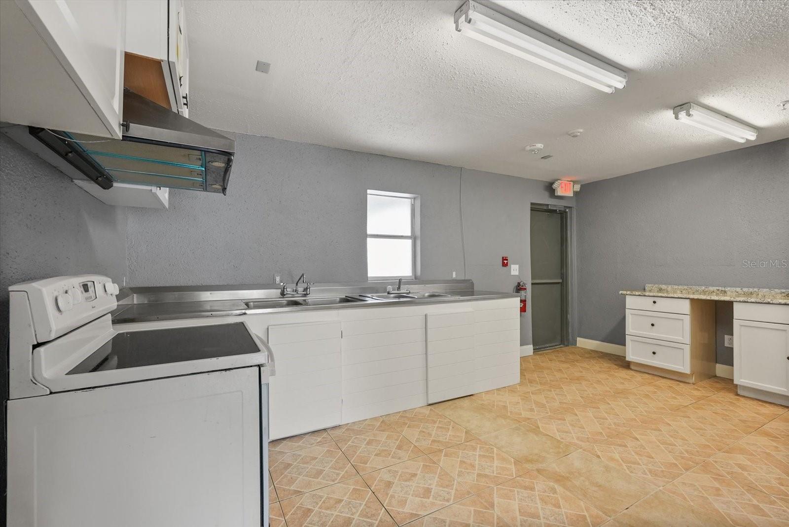 1436 22ND ST, ORLANDO, FL — photo 28