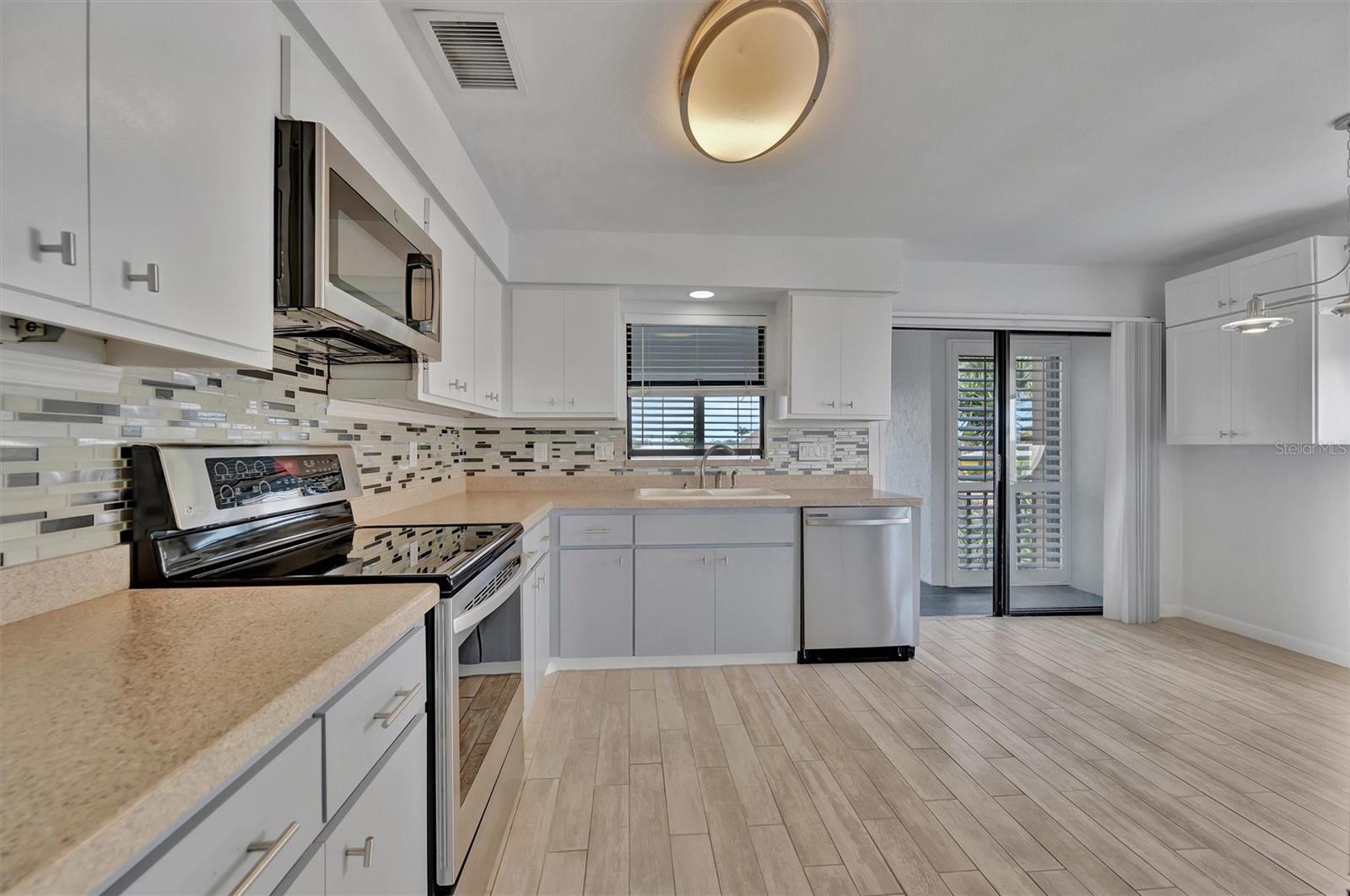 8710 54TH AVE W #8710, BRADENTON, FL — photo 17