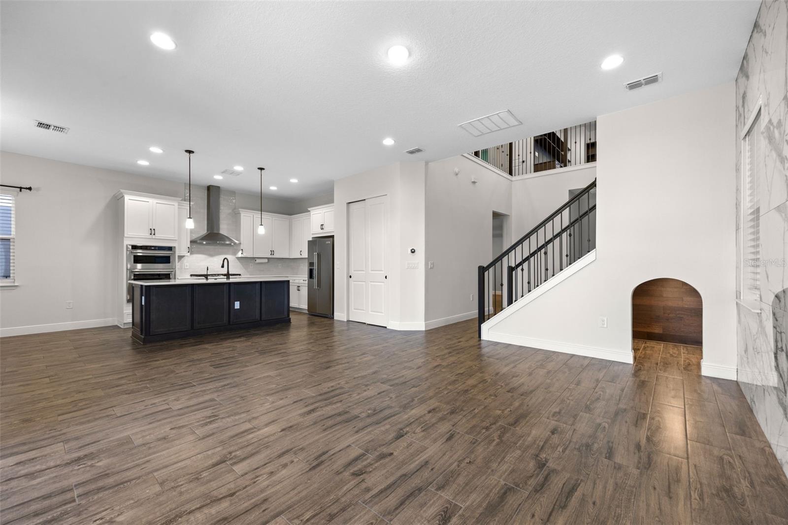 15702 VETTA DR, BELLA COLLINA, FL — photo 9
