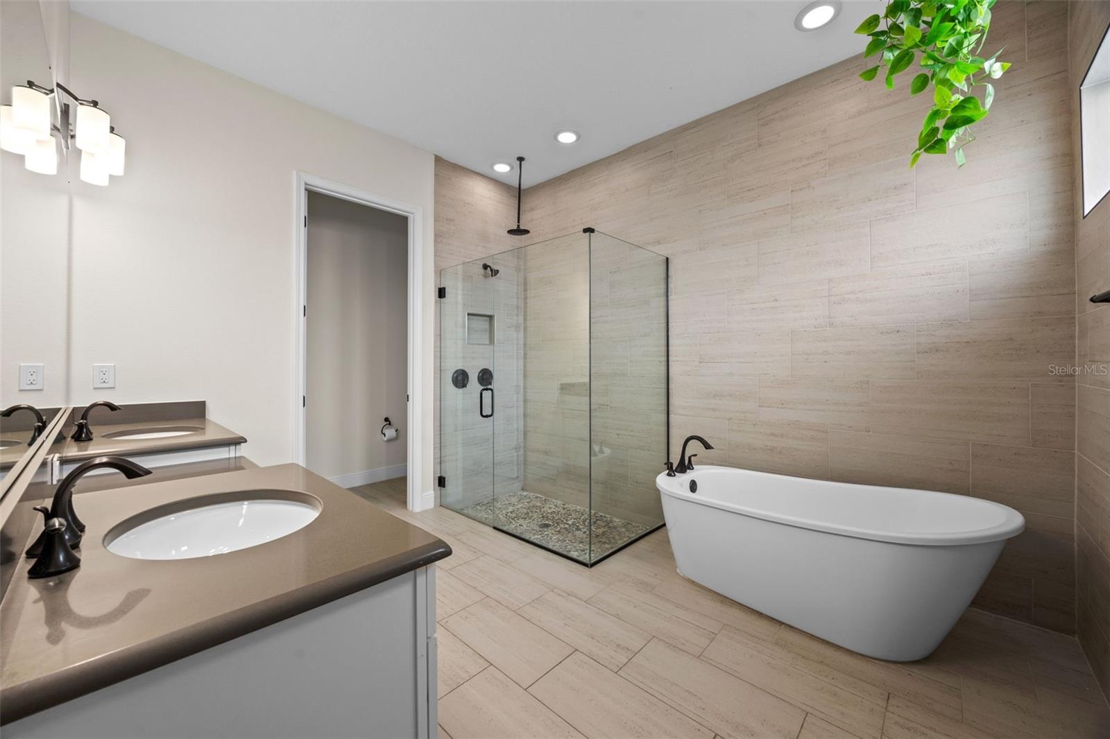 15702 VETTA DR, BELLA COLLINA, FL — photo 39