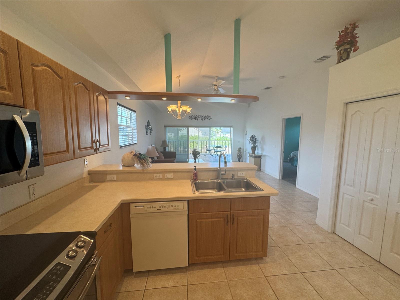 169 BOUNDARY BLVD #169P, ROTONDA WEST, FL — photo 4