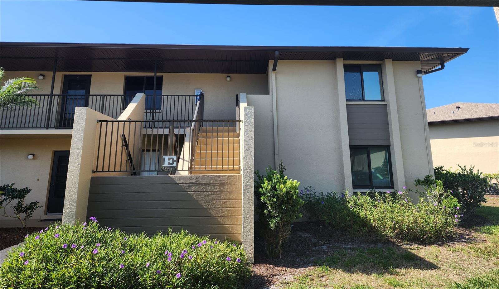 4056 OAKVIEW DR #E10, PORT CHARLOTTE, FL — photo 11
