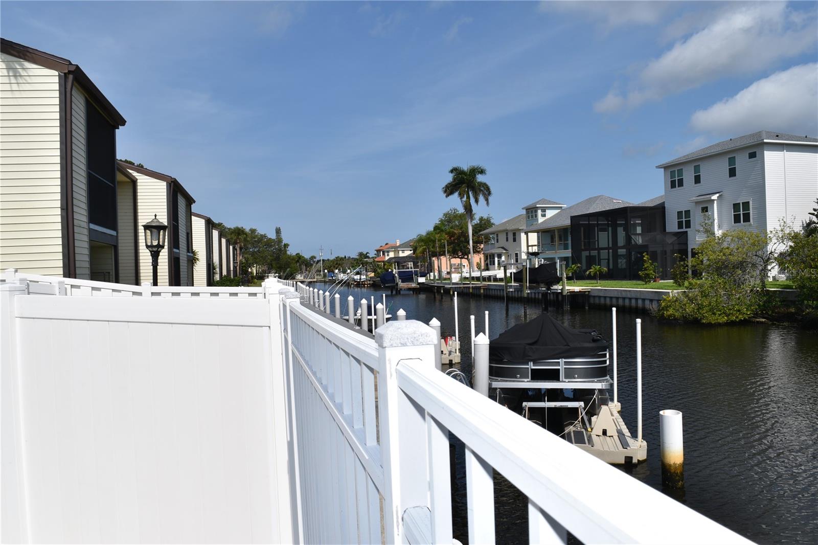 420 MOORINGS COVE DR #420, TARPON SPRINGS, FL — photo 47